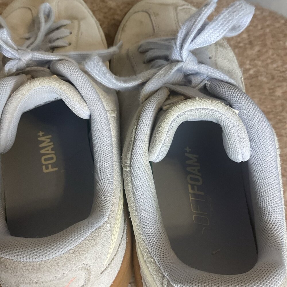 Puma Carina Platform Sneakers Womens 9.5 Greige Suede Gum Sole Casual - Picture 7 of 8